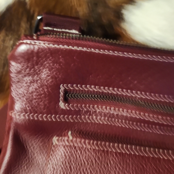 Roots Burgundy Leather Crossbody Bag - Picture 5 of 12